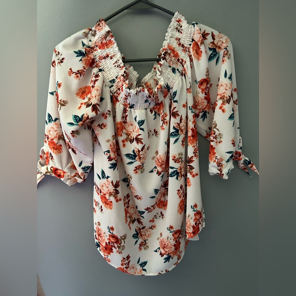 Rue21 White and Orange Floral Blouse